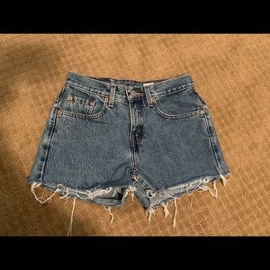Levi jean shorts